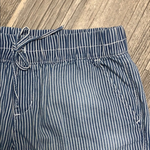 Arizona Jean Co. shorts in size 5 - Picture 2 of 8